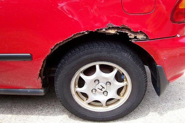 Korozijos pažeistų automobilių kėbulų remontas